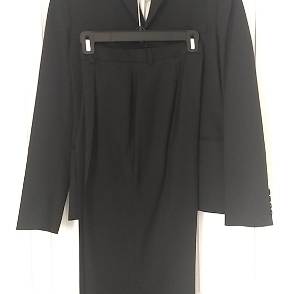 Ralph Lauren suit - Picture 4 of 9